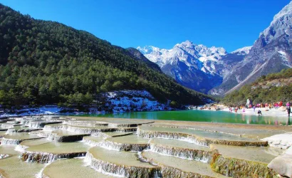 Lijiang Jade Dragon Snow Mountain Blue Moon Valley