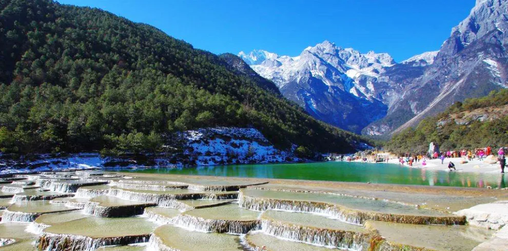 Lijiang Jade Dragon Snow Mountain Blue Moon Valley